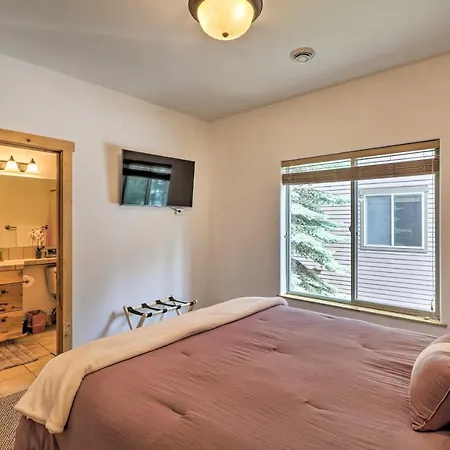 Flathead Lake Getaway With Balcony, Fireplace!